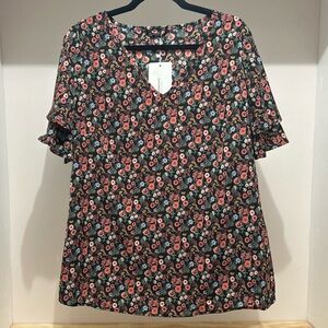 NWT BloomChic Floral Bell Sleeve Size 12